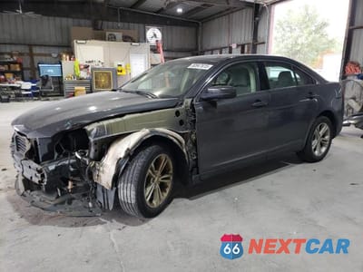 2017 FORD TAURUS SEL 1FAHP2E89HG132210 - główne zdjęcie licytacji z USA - miniatura