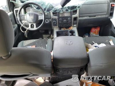 Zdjęcie 8 z 13 samochodu: 2015 RAM 1500 VIN:1C6RR7LM5ES365636 - miniatura