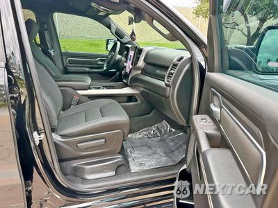 Piąte zdjęcie samochodu w środku: 2025 RAM 1500 BIG HORN/LONE STAR VIN:1C6SRFFP3SN562722 - miniatura