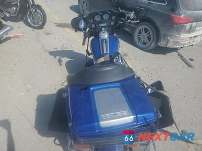 Zdjęcie 6 z 9 samochodu: 2009 HARLEY-DAVIDSON FLHTCU VIN:1HD1FC4179Y682962 - miniatura