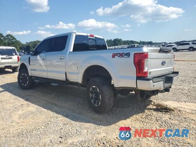 Drugie zdjęcie samochodu z przodu: 2019 FORD F350 SUPER DUTY VIN:1FT8W3BT1KED23473 - miniatura
