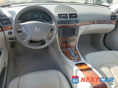 Zdjęcie 8 z 12 samochodu: 2005 MERCEDES-BENZ E 320 4MATIC VIN:WDBUF82J25X179367 - miniatura