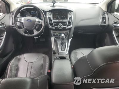 Zdjęcie 8 z 12 samochodu: 2012 FORD FOCUS TITANIUM VIN:1FAHP3J22CL351582 - miniatura