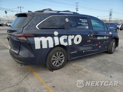 Trzecie zdjęcie samochodu z tyłu: 2025 TOYOTA SIENNA LE VIN:5TDKRKEC3SS233495 - miniatura