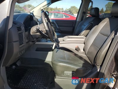 Zdjęcie 7 z 13 samochodu: 2007 NISSAN ARMADA SE VIN:5N1BA08C07N721903 - miniatura