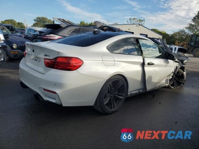 Trzecie zdjęcie samochodu z tyłu: 2016 BMW M4 VIN:WBS3R9C57GK708817 - miniatura