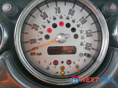 Zdjęcie 9 z 13 samochodu: 2005 MINI COOPER VIN:WMWRF33515TF62977 - miniatura