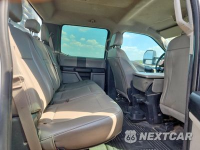 Zdjęcie 10 z 14 samochodu: 2019 FORD SUPER DUTY F-350 W/S VIN:1FT8W3BTXKED19230 - miniatura
