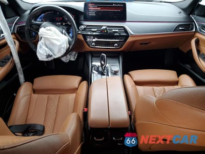 Zdjęcie 8 z 12 samochodu: 2021 BMW 530 XI VIN:WBA13BJ09MWX15557 - miniatura