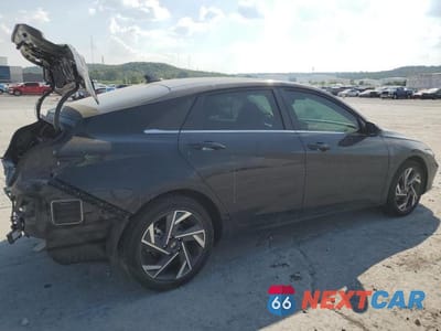 Trzecie zdjęcie samochodu z tyłu: 2025 HYUNDAI ELANTRA SEL VIN:KMHLS4DG1SU911452 - miniatura