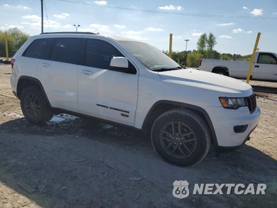 Czwarte zdjęcie samochodu z boku: 2016 JEEP GRAND CHEROKEE LAREDO VIN:1C4RJFAG7GC497916 - miniatura