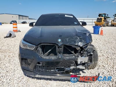Piąte zdjęcie samochodu w środku: 2021 BMW X6 M VIN:5YMCY0C09M9E09840 - miniatura