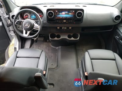Zdjęcie 8 z 14 samochodu: 2024 MERCEDES-BENZ SPRINTER 2500 VIN:W1W4NBVY3RT171757 - miniatura