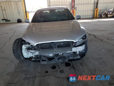 Piąte zdjęcie samochodu w środku: 2019 LINCOLN MKZ VIN:3LN6L5A97KR617633 - miniatura