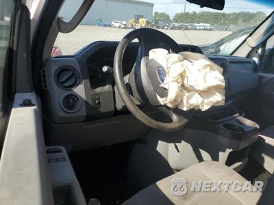Zdjęcie 8 z 13 samochodu: 2013 FORD ECONOLINE E250 VAN VIN:1FTNE2EWXDDB22640 - miniatura