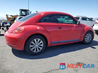 Trzecie zdjęcie samochodu z tyłu: 2016 VOLKSWAGEN BEETLE 1.8T VIN:3VWF17AT8GM620835 - miniatura