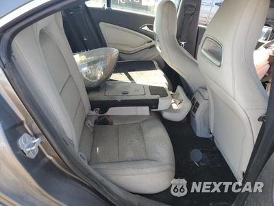 Zdjęcie 10 z 12 samochodu: 2016 MERCEDES-BENZ CLA 250 4MATIC VIN:WDDSJ4GB7GN295640 - miniatura