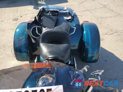 Piąte zdjęcie samochodu w środku: 2020 HARLEY-DAVIDSON FLHTCUTG VIN:1HD1MAF12LB857653 - miniatura