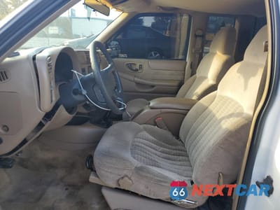 Zdjęcie 7 z 12 samochodu: 1998 CHEVROLET S TRUCK S10 VIN:1GCCS19X7W8133992 - miniatura