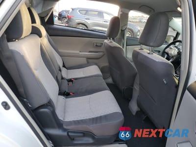 Zdjęcie 10 z 14 samochodu: 2015 TOYOTA PRIUS V VIN:JTDZN3EU7FJ025051 - miniatura