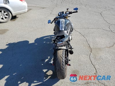 Zdjęcie 6 z 8 samochodu: 2018 BMW S 1000 R VIN:WB10D6208JZ762183 - miniatura