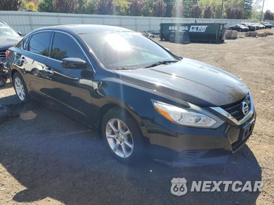 Czwarte zdjęcie samochodu z boku: 2017 NISSAN ALTIMA 2.5 VIN:1N4AL3APXHC209223 - miniatura