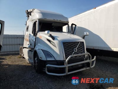 2024 VOLVO VN VNL 4V4NC9EH3RN620832 - główne zdjęcie licytacji z USA - miniatura