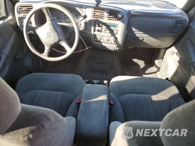Zdjęcie 8 z 15 samochodu: 2002 CHEVROLET BLAZER VIN:1GNCS13WX2K155912 - miniatura