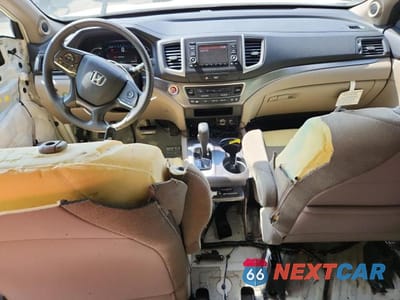 Zdjęcie 8 z 12 samochodu: 2019 HONDA PILOT LX VIN:5FNYF5H14KB023460 - miniatura