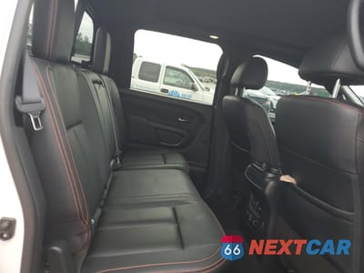 Zdjęcie 10 z 15 samochodu: 2023 NISSAN TITAN SV VIN:1N6AA1ED4PN113902 - miniatura