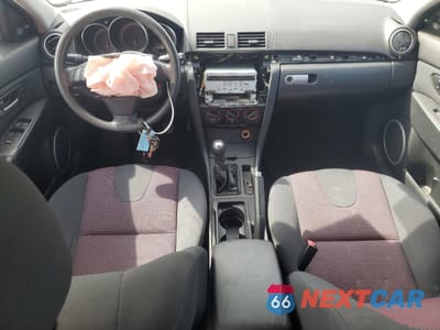 Zdjęcie 8 z 13 samochodu: 2005 MAZDA 3 HATCHBACK VIN:JM1BK143251337803 - miniatura