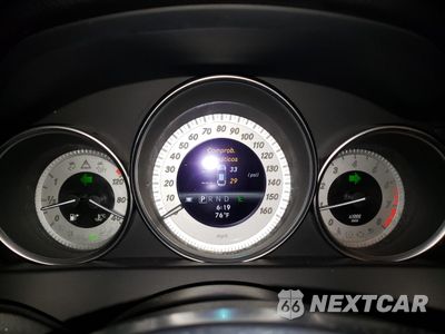 Zdjęcie 9 z 12 samochodu: 2013 MERCEDES-BENZ C 250 VIN:WDDGF4HB0DR271030 - miniatura