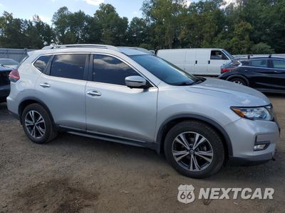 Czwarte zdjęcie samochodu z boku: 2018 NISSAN ROGUE S VIN:5N1AT2MT5JC827547 - miniatura
