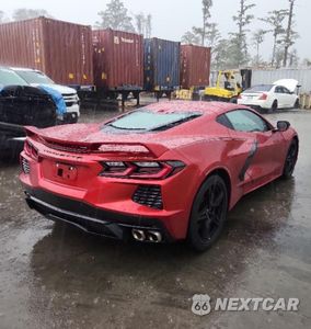 Czwarte zdjęcie samochodu z boku: 2024 CHEVROLET CORVETTE STINGRAY 1LT VIN:1G1YA2D43R5108954 - miniatura