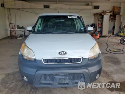 Piąte zdjęcie samochodu w środku: 2010 KIA SOUL + VIN:KNDJT2A27A7170856 - miniatura