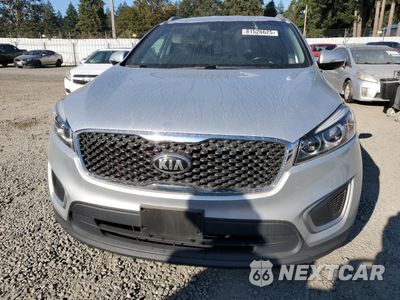 Piąte zdjęcie samochodu w środku: 2017 KIA SORENTO LX VIN:5XYPGDA57HG321583 - miniatura