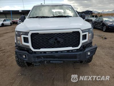 Piąte zdjęcie samochodu w środku: 2018 FORD F150 SUPERCREW VIN:1FTEW1EPXJKC23877 - miniatura