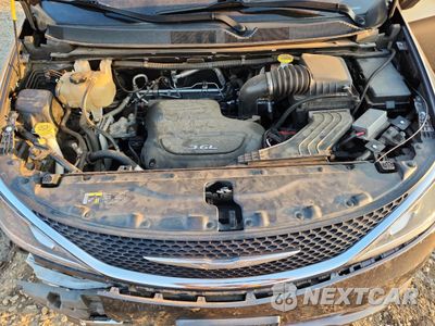 Zdjęcie 12 z 16 samochodu: 2017 CHRYSLER PACIFICA TOURING L VIN:2C4RC1BG2HR621885 - miniatura