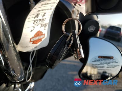 Zdjęcie 8 z 10 samochodu: 2022 HARLEY-DAVIDSON FLHX VIN:1HD1KBC10NB651542 - miniatura