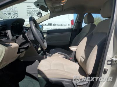 Zdjęcie 7 z 12 samochodu: 2017 HYUNDAI ELANTRA SE VIN:5NPD84LF2HH166648 - miniatura