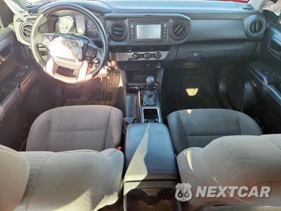 Zdjęcie 8 z 12 samochodu: 2018 TOYOTA TACOMA ACCESS CAB VIN:5TFRX5GN9JX121748 - miniatura