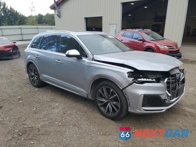 Czwarte zdjęcie samochodu z boku: 2020 AUDI SQ7 PRESTIGE VIN:WA1VWAF79LD010368 - miniatura