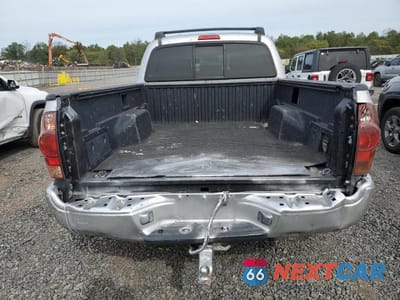 Zdjęcie 6 z 12 samochodu: 2005 TOYOTA TACOMA VIN:5TEMU52NX5Z121363 - miniatura