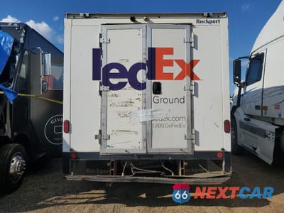 Zdjęcie 6 z 12 samochodu: 2021 FORD ECONOLINE E350 SUPER DUTY CUTAWAY VAN VIN:1FDWE3FK7MDC40601 - miniatura