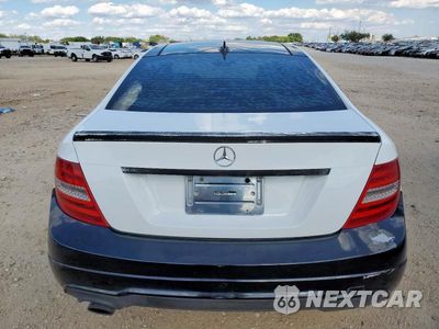 Zdjęcie 6 z 12 samochodu: 2013 MERCEDES-BENZ C 250 VIN:WDDGJ4HB7DG011248 - miniatura