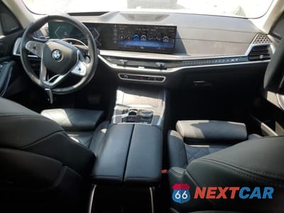 Zdjęcie 8 z 13 samochodu: 2023 BMW X7 XDRIVE40I VIN:5UX23EM01P9R02975 - miniatura