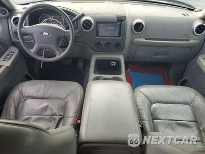 Zdjęcie 8 z 13 samochodu: 2005 FORD EXPEDITION XLT VIN:1FMPU15545LB05347 - miniatura