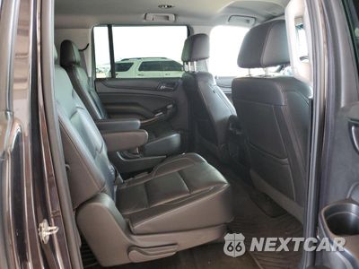 Zdjęcie 10 z 15 samochodu: 2017 CHEVROLET SUBURBAN K1500 LT VIN:1GNSKHKCXHR226053 - miniatura