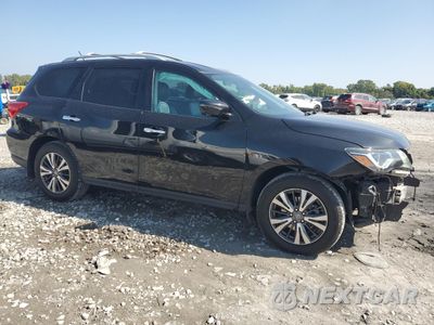 Czwarte zdjęcie samochodu z boku: 2017 NISSAN PATHFINDER S VIN:5N1DR2MM6HC656600 - miniatura