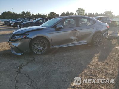 2025 TOYOTA CAMRY XSE 4T1DBADK7SU525108 - główne zdjęcie licytacji z USA - miniatura